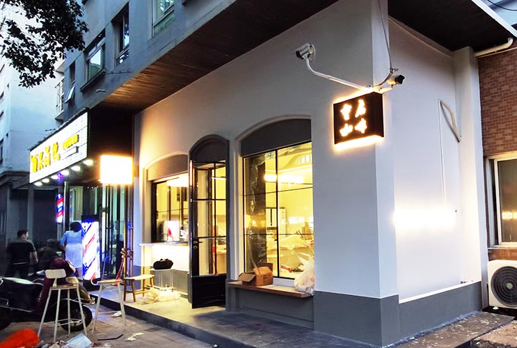 ����������